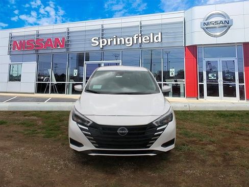 New 2025 Nissan Versa SV image 2