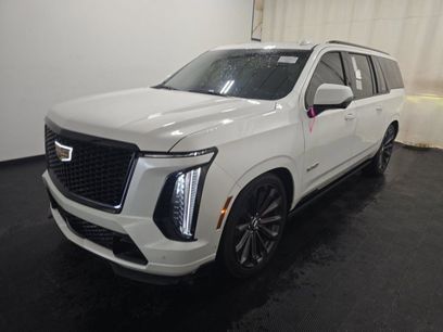 Used 2025 Cadillac Escalade ESV V