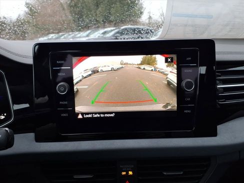 New 2026 Volkswagen Jetta SE image 9