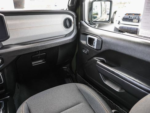 Used 2024 Jeep Wrangler Willys image 6