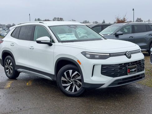 New 2026 Volkswagen Tiguan S image 3