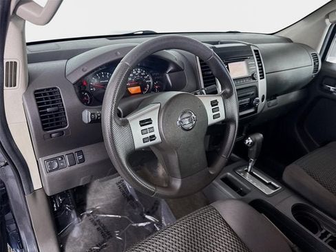 Used 2013 Nissan Frontier SV RWD image 9