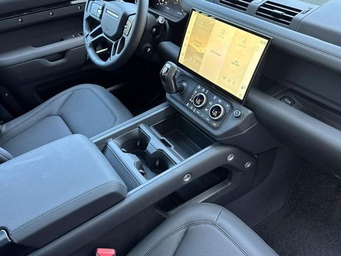 New 2026 Land Rover Defender 110 S AWD/4WD image 28