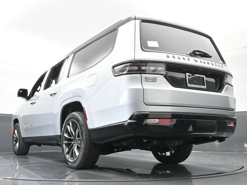 Used 2024 Jeep Grand Wagoneer L Series II w/ Quick Order Packagew 28T image 57