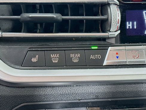 Used 2019 BMW 330i xDrive Sedan w/ Convenience Package image 27