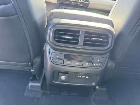 Certified 2024 Honda Pilot Elite image 14