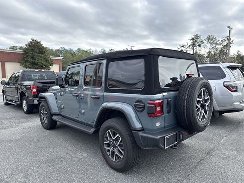 Used 2024 Jeep Wrangler Sahara image 5