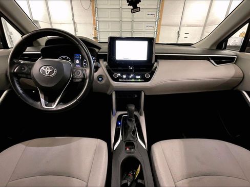 Used 2023 Toyota Corolla Cross LE image 14