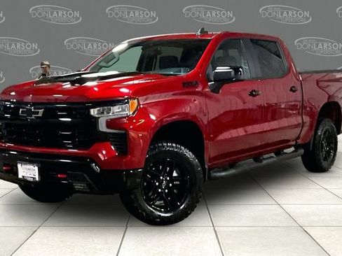 Used 2023 Chevrolet Silverado 1500 LT Trail Boss w/ LPO, Dark Essentials Package image 3