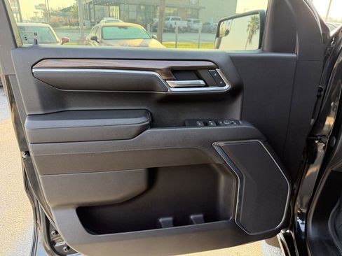 Used 2023 Chevrolet Silverado 1500 LT image 14