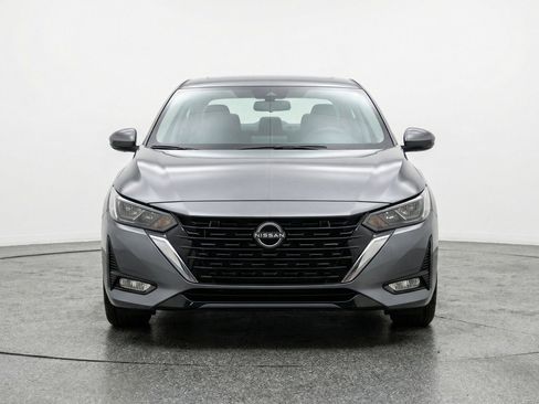 Used 2025 Nissan Sentra SV FWD image 2