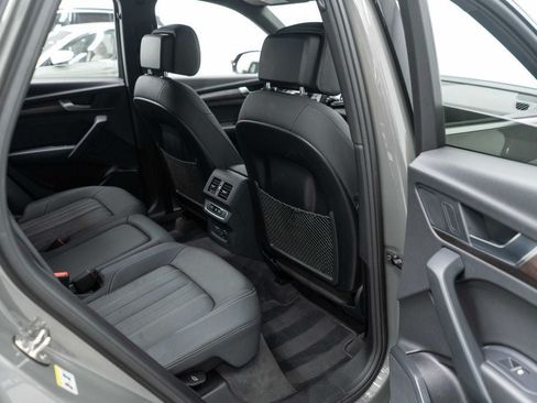 Used 2023 Audi Q5 2.0T Premium w/ Convenience Package AWD/4WD image 13