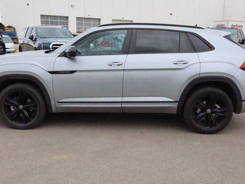 Used 2023 Volkswagen Atlas Cross Sport SEL R-Line AWD/4WD image 4