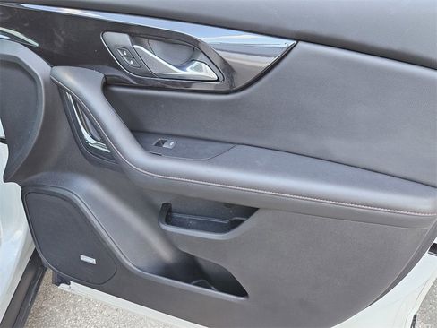 Used 2020 Chevrolet Blazer RS image 39