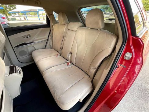 Used 2010 Toyota Venza image 19