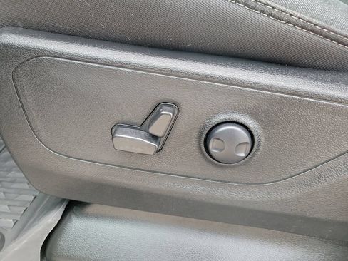 Used 2025 RAM 1500 Big Horn AWD/4WD image 18