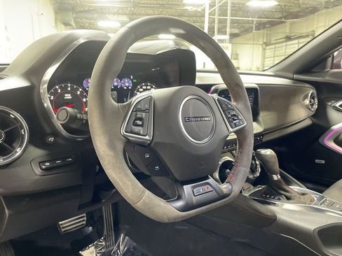 Used 2019 Chevrolet Camaro ZL1 image 14