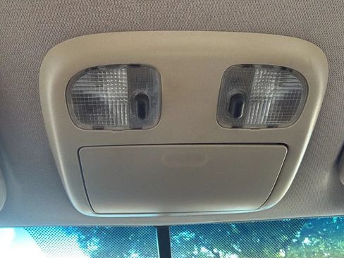 Used 2010 Ford Fusion Hybrid FWD image 37