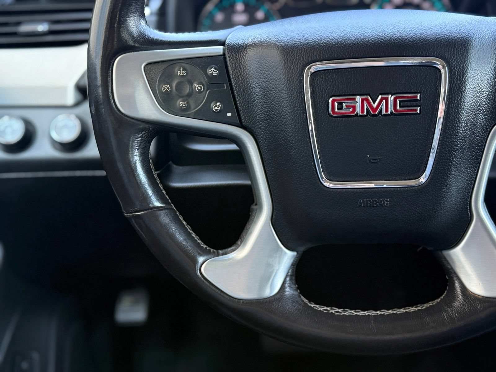 Used 2018 GMC Yukon XL SLT AWD/4WD image 26