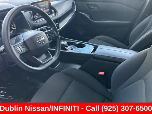 Used 2025 Nissan Rogue S FWD image 10
