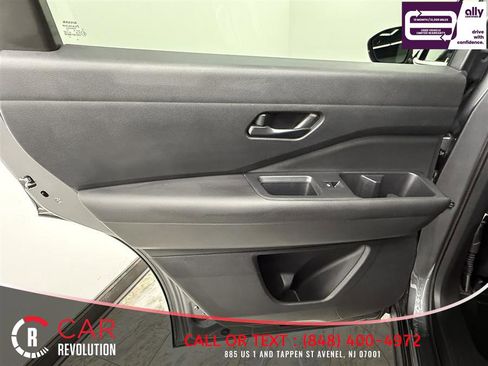 Used 2025 Nissan Pathfinder SV AWD/4WD image 20