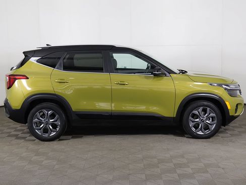 Used 2024 Kia Seltos S FWD image 17