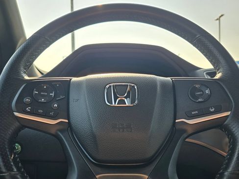 Used 2025 Honda Passport EX-L image 22