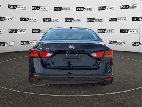 Used 2025 Nissan Altima 2.5 SV FWD image 5