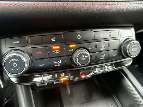 Used 2024 Dodge Durango R/T w/ Blacktop Package image 20