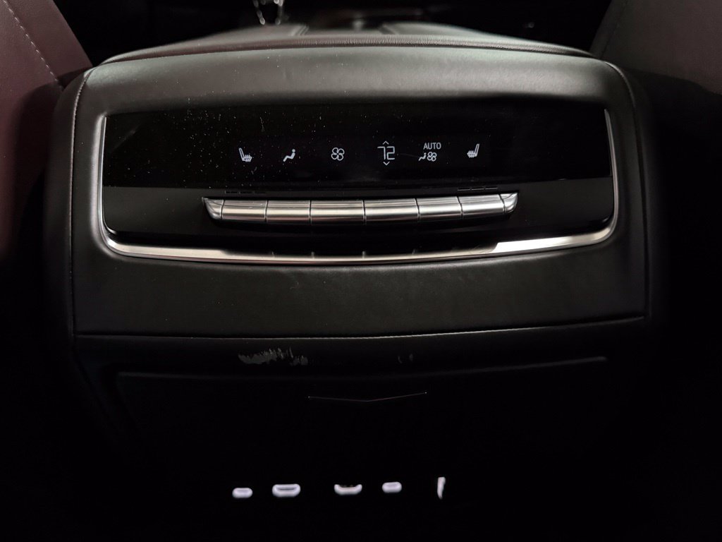 Used 2023 Cadillac Escalade ESV Sport Platinum w/ Heavy-Duty Trailer Package AWD/4WD image 49