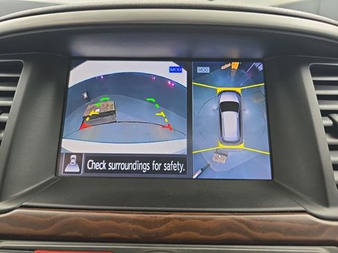 Used 2020 Nissan Pathfinder Platinum FWD image 28