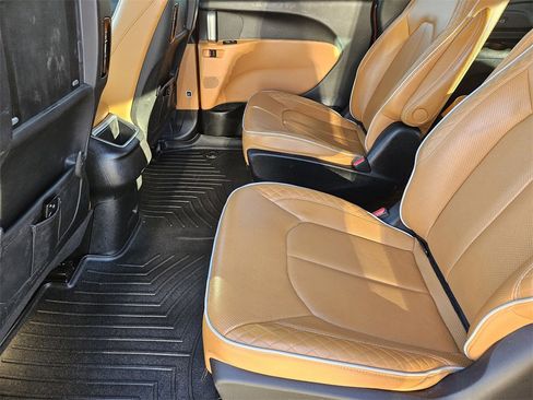 Used 2022 Chrysler Pacifica Pinnacle image 22