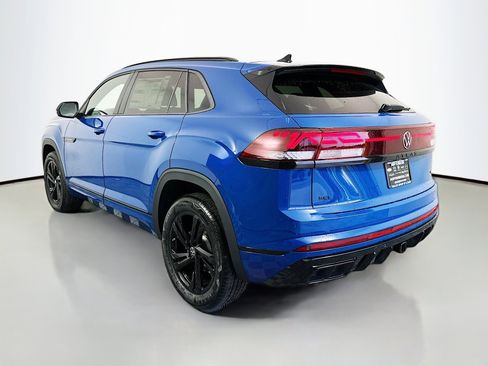 Used 2025 Volkswagen Atlas Cross Sport SEL R-Line image 5