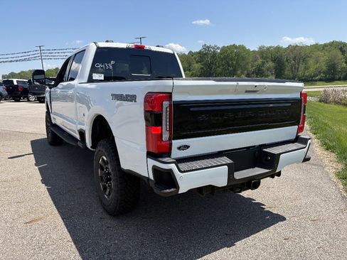 New 2026 Ford F350 Platinum w/ Tremor Off-Road Package AWD/4WD image 3