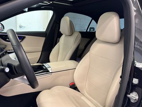 Used 2024 Mercedes-Benz C 300 Sedan w/ Exclusive Trim Package image 5