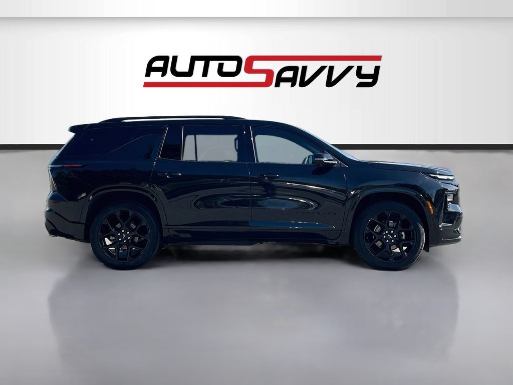 Used 2026 Chevrolet Traverse RS AWD/4WD image 8