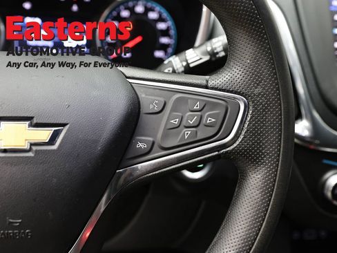 Used 2021 Chevrolet Equinox LT FWD image 15