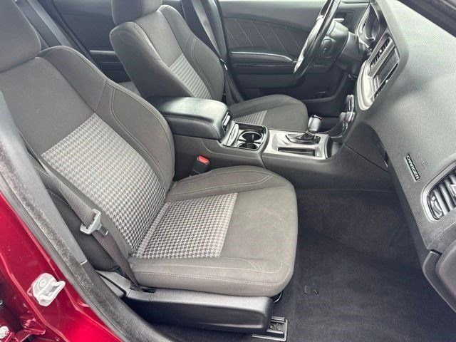 Used 2022 Dodge Charger SXT w/ Blacktop Package RWD image 36