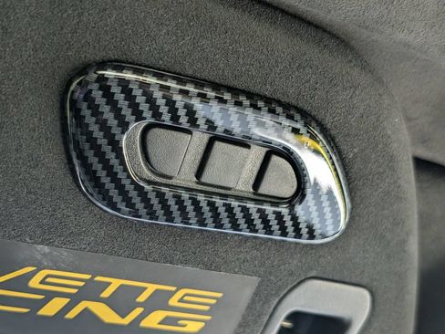 Used 2022 Chevrolet Corvette Stingray Premium Conv RWD image 31