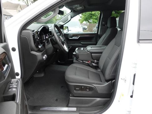 Used 2023 GMC Sierra 1500 Elevation image 17