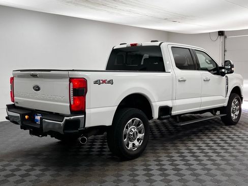 Used 2023 Ford F250 Lariat w/ Lariat Ultimate Package AWD/4WD image 9