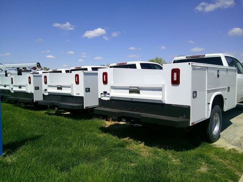 New 2025 GMC Sierra 3500 Pro w/ Convenience Package image 5