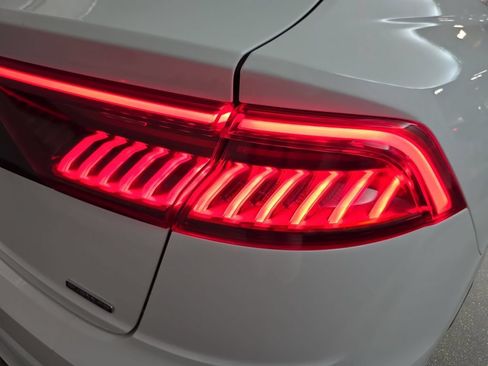 Used 2019 Audi Q8 Prestige AWD/4WD image 34
