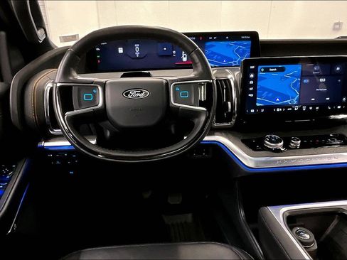 Used 2025 Ford Expedition Tremor AWD/4WD image 6
