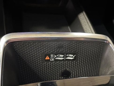 Used 2025 Chevrolet Equinox LT w/ Convenience Package II image 19