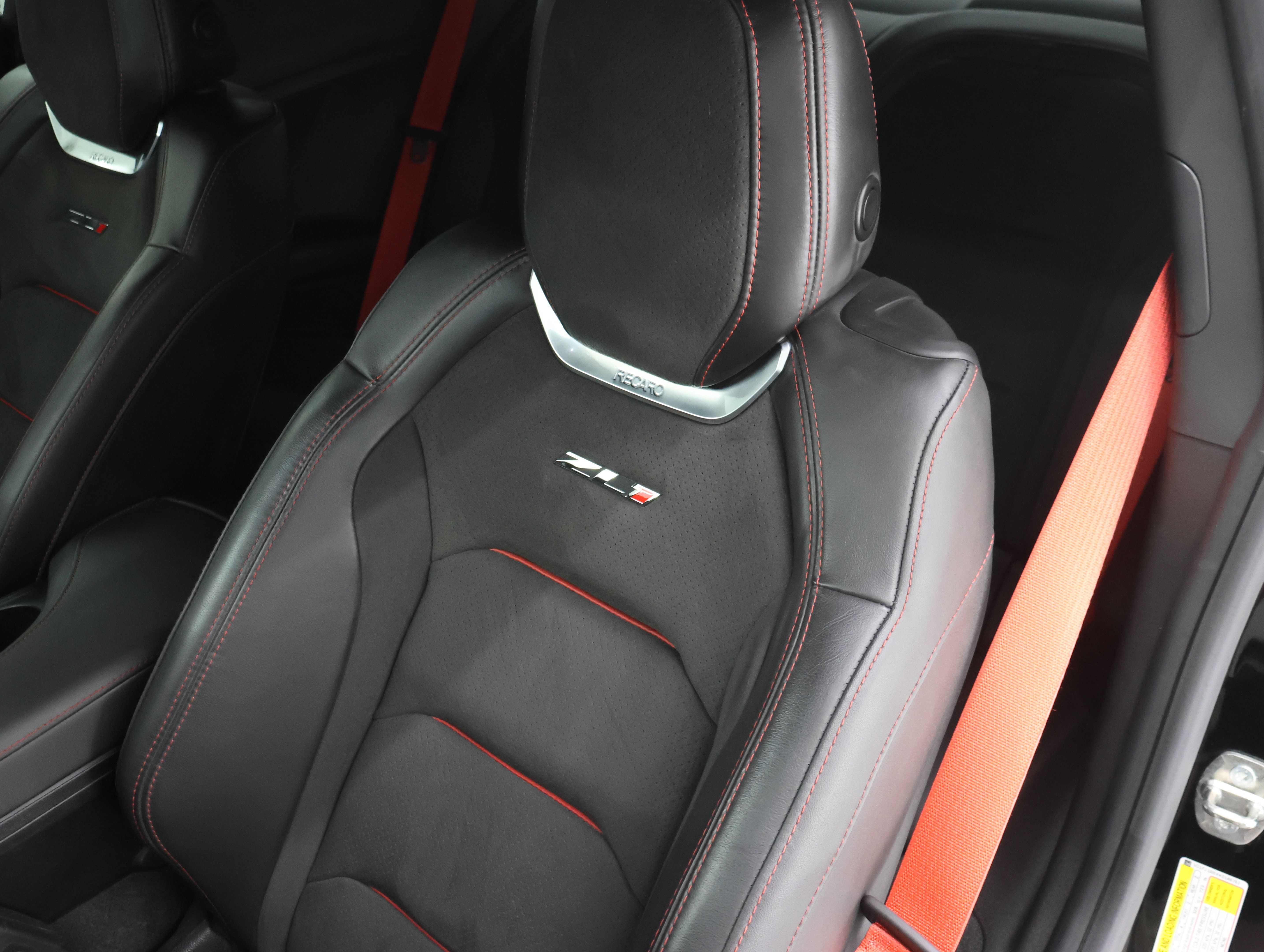 Used 2019 Chevrolet Camaro ZL1 RWD image 42