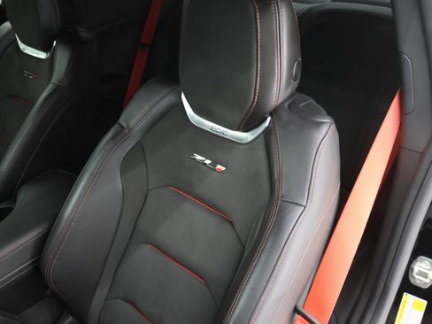 Used 2019 Chevrolet Camaro ZL1 RWD image 42