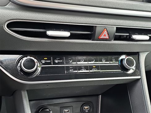Used 2020 Hyundai Sonata SE image 15