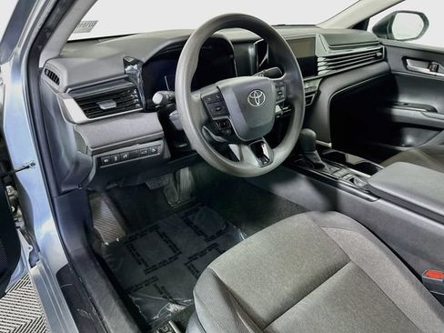 Used 2025 Toyota Camry LE FWD image 10
