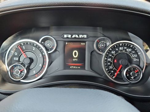 Used 2024 RAM 2500 Big Horn AWD/4WD image 23